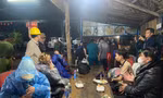 Khánh Hòa: Giải cứu hơn 350 người mắc kẹt trên đèo Khánh Lê do sạt lở