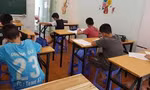 ‘Chạy đua’ học thêm tiếng Anh, đến trẻ tiểu học cũng luyện thi IELTS