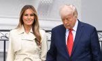 Khoảnh khắc lãng mạn hiếm hoi của ông Trump và bà Melania