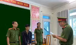 ‘Dính’ lỗi nồng độ cồn, bị khởi tố vì lòi cà vẹt giả