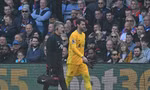 Liverpool nhận tin dữ trong lúc bay cao