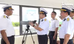 Tư lệnh Trịnh Xuân Tùng kiểm tra bộ đội ra-đa, pháo phòng không và hải quân đánh bộ 