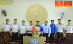 Trung ương Đoàn chúc Tết cán bộ, chiến sĩ Lữ đoàn tàu vận tải đổ bộ 955