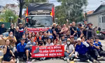 Người dân Lâm Đồng chở hàng chục tấn nhu yếu phẩm ra hỗ trợ đồng bào miền Bắc