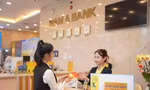 Nam A Bank lì xì khách hàng đầu xuân 2025