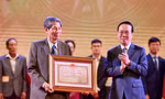 Nhiếp ảnh gia Chu Chí Thành được trao Giải thưởng Hồ Chí Minh với bộ ảnh 'Hai người lính'