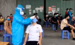 Lấy mẫu xét nghiệm các trường hợp làm chung với người nghi mắc COVID-19.