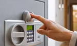 Nữ giúp việc học cách mở két sắt trên mạng, lấy trộm hơn 2 tỷ đồng của gia chủ