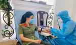 Công an Cần Thơ chia sẻ giọt máu hồng giữa mùa dịch