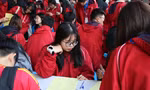 Chủ Nhật Đỏ 2025: Hàng nghìn sinh viên xếp hàng từ sáng sớm tham gia hiến máu