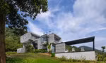 Biệt thự sườn đồi đẹp như tranh vẽ nhờ lối kiến trúc độc đáo