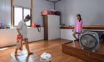 Cuộc sống thuê trọ trong các biệt thự triệu USD bỏ hoang ở Hà Nội