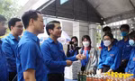 Bí thư T.Ư Đoàn Nguyễn Ngọc Lương thăm tình nguyện viên Tiếp sức mùa thi tại Đà Nẵng