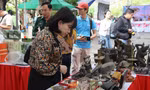 Độc đáo phiên chợ bán những món hàng từ thời ‘ông bà anh’