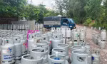 Điều tra điểm sang chiết gas trái phép ở bãi đỗ xe tại Đồng Nai 