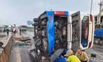  Lật xe khách, 7 người thương vong