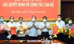 Hậu Giang công bố nhiều quyết định công tác cán bộ