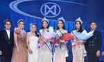 Xanita (đứng thứ tư từ trái qua) đăng quang Á hậu năm 2019