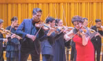 Màn song tấu của NSƯT Bùi Công Duy với nghệ sĩ violon nổi tiếng thế giới