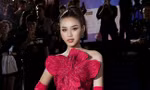 Chọn trang phục rực rỡ, Hoa hậu Đỗ Thị Hà khoe được ưu điểm mà bao người ao ước