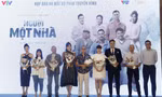 Diễn viên Vân Dung lần đầu 'bị đánh' trong phim: ‘Người một nhà’