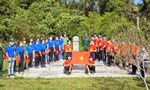 Tuổi trẻ Đắk Nông hướng nghiệp cho học sinh, trồng cây, thu gom rác