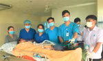 Vụ người dân xúm lại giải cứu người phụ nữ bị cây đè: Điều xe cứu thương đón bệnh nhân xuống TPHCM