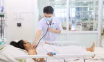 Suýt mất mạng khi chữa rắn cắn ở nhà thầy lang