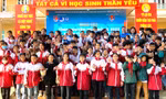 Tuổi trẻ Bình Dương vượt nghìn cây số mang áo ấm đến trẻ em vùng cao