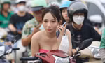 40 cảnh sát giao thông phân luồng, biển người mắc kẹt ở Mỹ Đình, gần như không thể di chuyển
