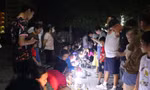 Phiên chợ đặc biệt, bán chỉ 1 loại đặc sản, không dùng cân, không có giá