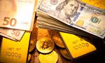 Vàng thế giới lao dốc, bitcoin vượt ngưỡng 61.000 USD