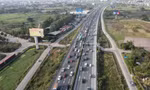 26 Tết, bến xe Hà Nội vẫn vắng, cửa ngõ tiếp tục ùn tắc