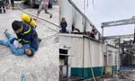 Cứu 4 người mắc kẹt trong vụ cháy xưởng sản xuất thuốc thú y ở Hà Nội