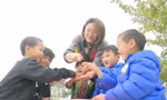 'Người mẹ thứ hai' ở xã nghèo vùng cao 