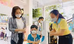 TPHCM: F0 tăng nhanh, trường học gồng mình