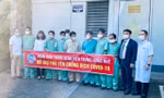 Đoàn công tác Bệnh viện Trung ương Huế đến Phú Yên hỗ trợ công tác chống dịch COVID - 19. Ảnh do Sở TT-TT Phú Yên cung cấp.