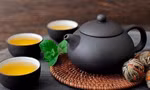 Những 'đại kỵ' khi uống trà có thể khiến bạn tụt huyết áp, thậm chí gây nghiện