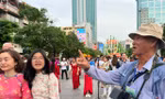Gặp những người mà 'Tết là mưu sinh'