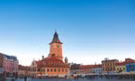Quảng trường trung tâm của thành phố Brasov, Romania. Ảnh: Quốc Trần