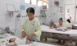 Phụ nữ mang thai, trẻ nhỏ cần được tiêm vắc-xin phòng bệnh ho gà. Ảnh: Vân Sơn