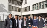 TS Ngô Khắc Hoàng (ngoài cùng, bên trái) tại Diễn đàn Khoa học Heidelberg 2022