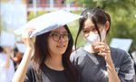 Sau kì thi tốt nghiệp THPT, thí sinh chuẩn bị bước vào đợt 1 xét tuyển ĐH năm 2024. Ảnh: Ngọc Tú