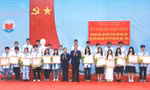 Lãnh đạo tỉnh Thanh Hóa trao tặng Bằng khen cho các học sinh đoạt giải quốc gia