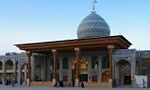 Nằm tại thành phố Shiraz của Iran, khu lăng mộ Shah Cheragh (cái tên nghĩa là “Vị vua của ánh sáng”) được coi là một trong những công trình tráng lệ nhất của vương quốc Ba Tư xưa.