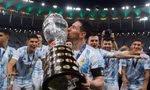 Đối thủ thừa nhận không có cửa cạnh tranh QBV với Messi