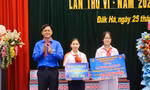 Hội đồng Đội huyện Đăk Hà trao tặng 1 ngôi nhà "Khăn quàng đỏ"