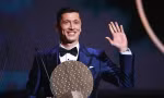 Lewandowski nhận giải tiền đạo xuất sắc nhất năm 2021 