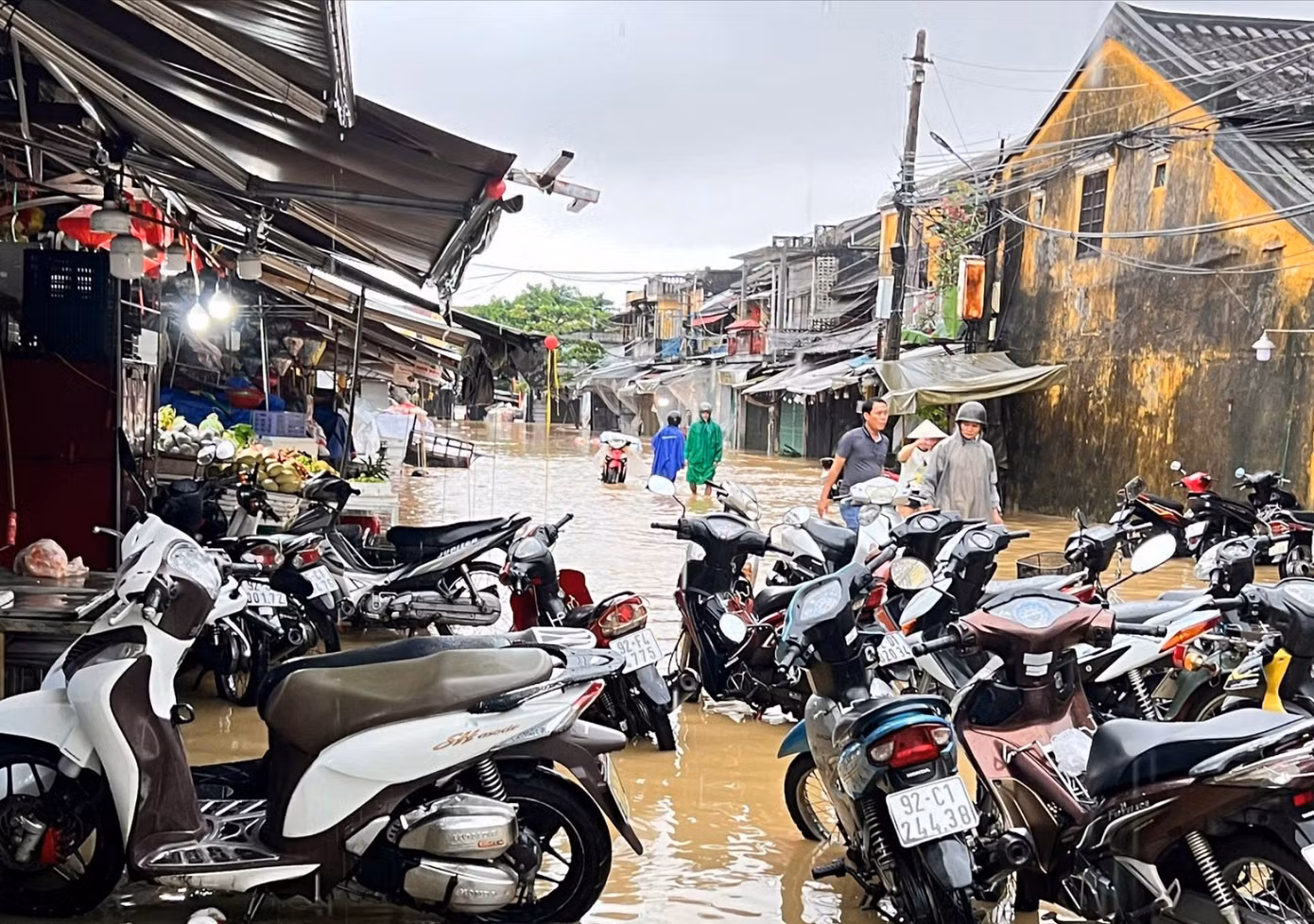 hoi-an-ngap-lut-16.jpg