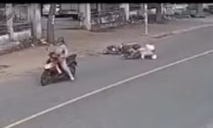 Va chạm giao thông rồi bỏ mặc nạn nhân, người phụ nữ bị công an mời làm việc